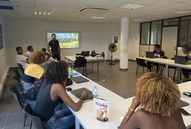 Suivre une formation en alternance à la Réunion pour obtenir un titre d'Assistant Manager d’Unité Marchande